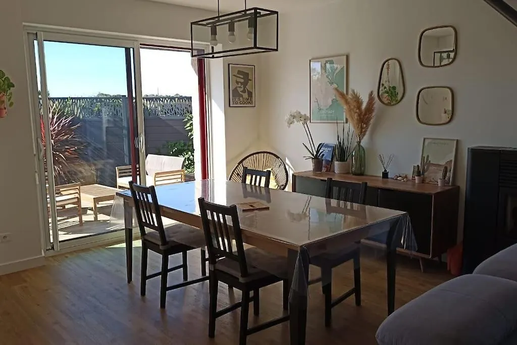 Maison Entre Terre & Mer - Wifi Loctudy 0*,  France